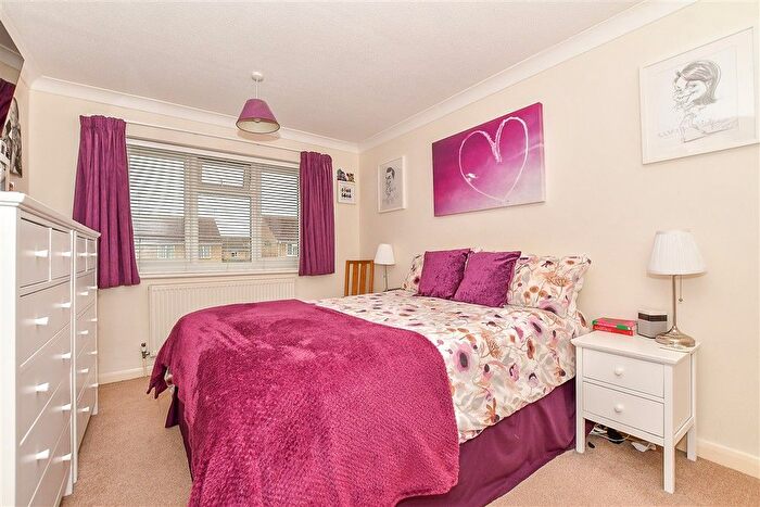 4 Bedroom Detached House For Sale In Dimmock Close, Paddock Wood, Tonbridge, Kent, TN12