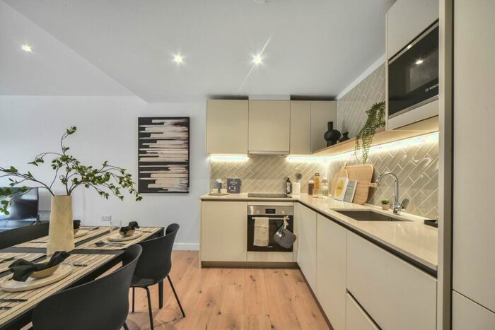 2 Bedroom Flat To Rent In Uncle, Deptford, SE8