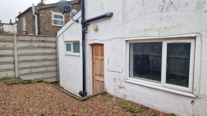 2 Bedroom Maisonette To Rent In Bath Place, Margate, CT9