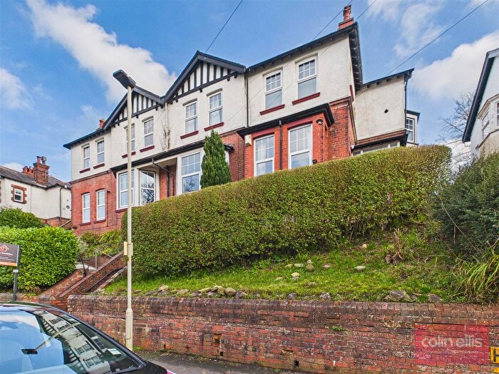 2 Bedroom Flat For Sale In Weaponness Valley Road, Scarborough, YO11