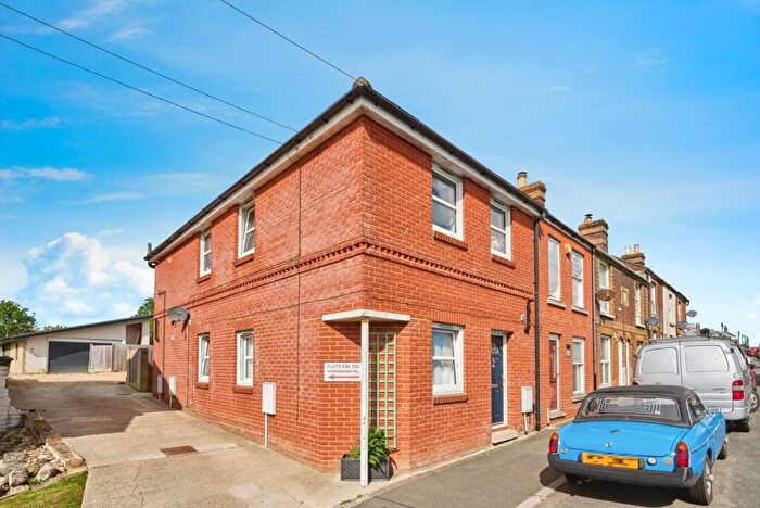 1 Bedroom Maisonette For Sale In Horsebridge Hill, Newport, Isle Of Wight, PO30