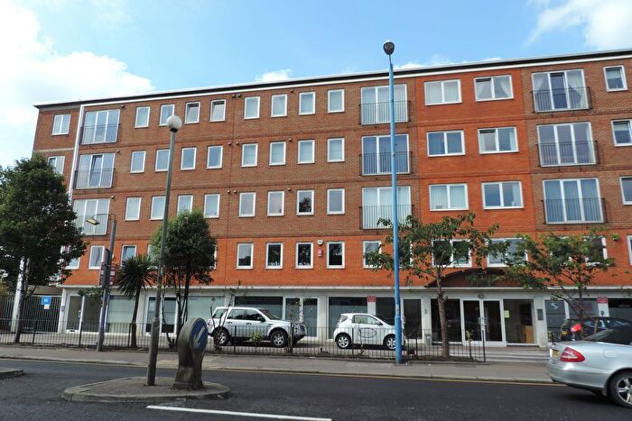 2 Bedroom Flat For Sale In Hollies House, High Street, Potters Bar, EN6