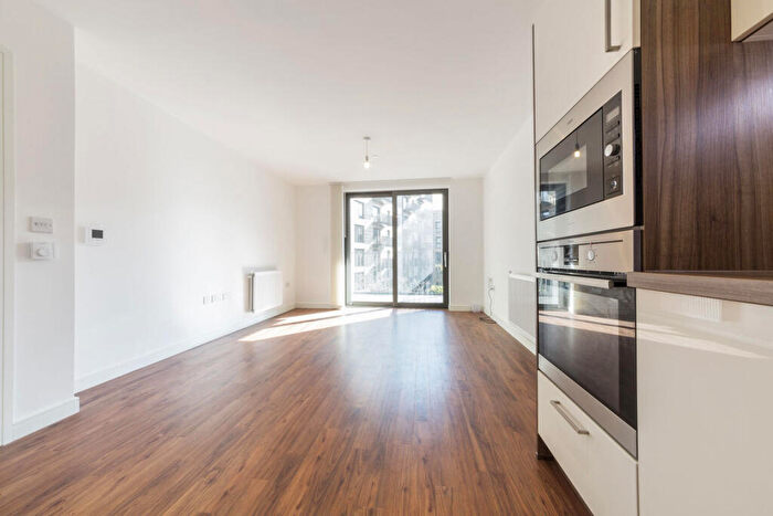 1 Bedroom Flat To Rent In Bramwell Way, Pontoon Docks, E16
