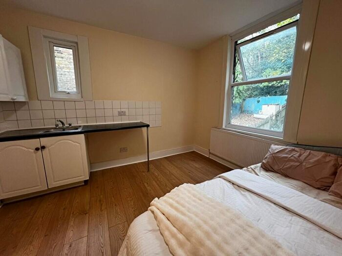 Studio To Rent In Archway Road, Archway, N6