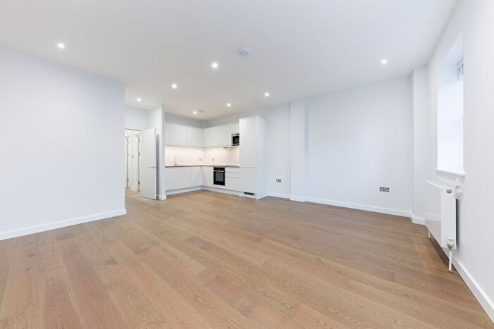 1 Bedroom Flat To Rent In Hercules Yard, London, N7