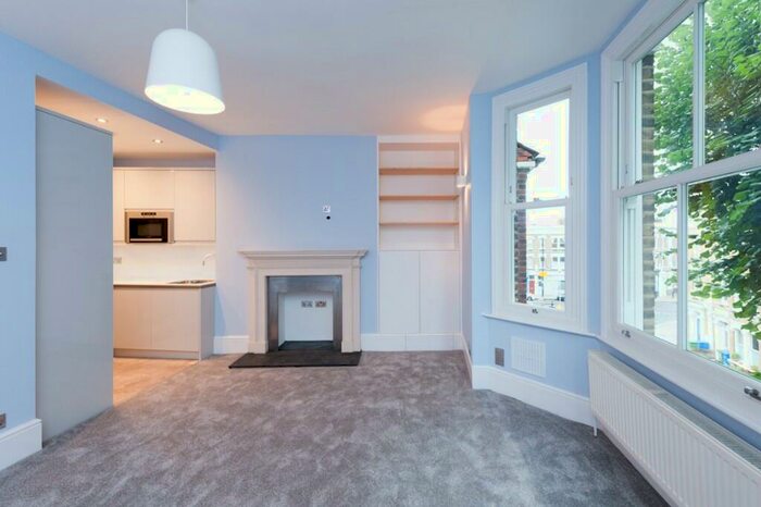 2 Bedroom Apartment To Rent In Austral Street, London, SE11