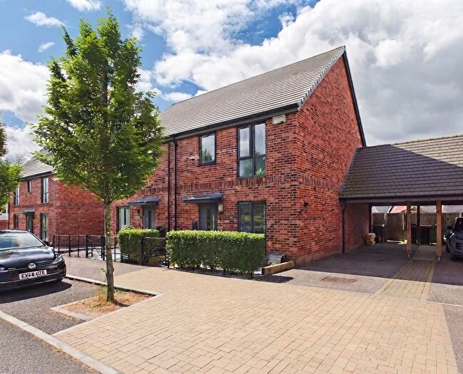 3 Bedroom Semi-detached House For Sale In Sir John Killick Road, Ashford, TN23