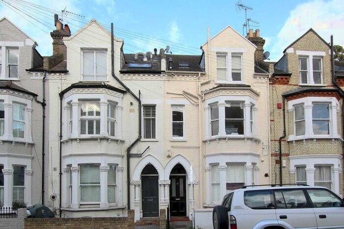 2 Bedroom Flat To Rent In Leathwaite Road, London, SW11