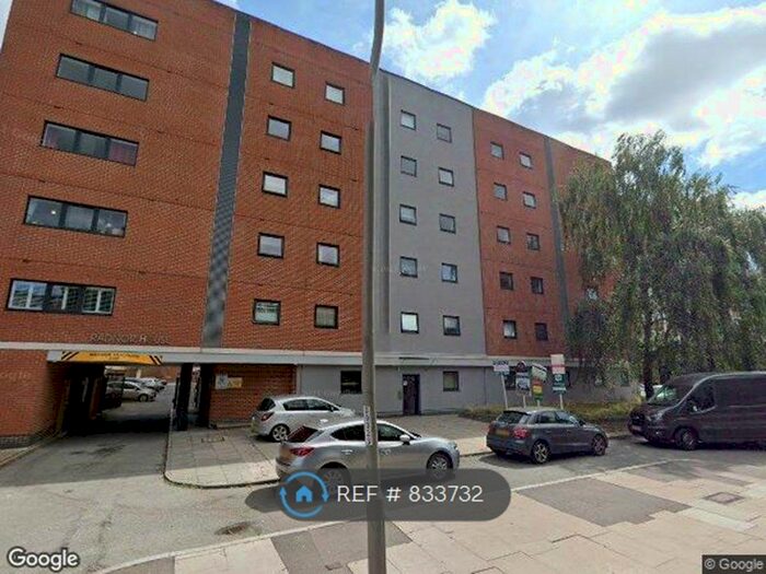 2 Bedroom Flat To Rent In Radnor House, London SW16