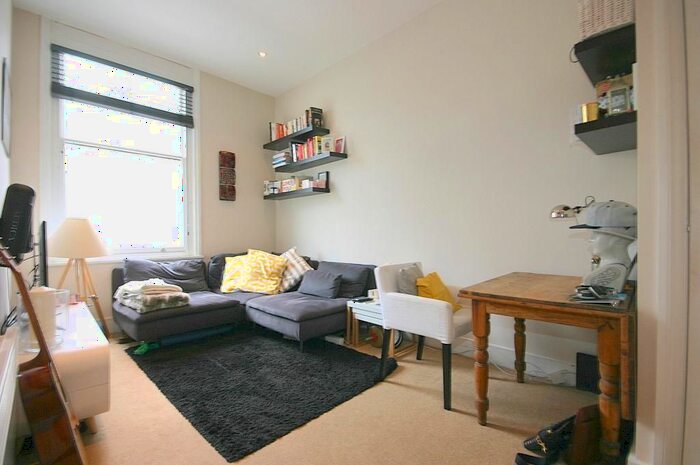 1 Bedroom Flat To Rent In Quadrant Road, Richmond, TW9