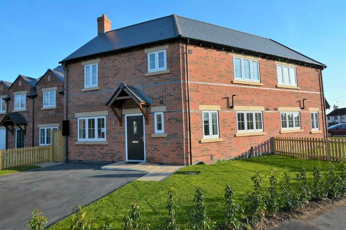 3 Bedroom Semi-Detached House To Rent In Broomfield Lane, Farnsfield, NG22