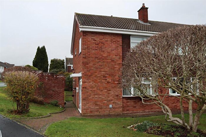 3 Bedroom Semi Detached House For Sale In Whitethorn Crescent, Streetly, B74