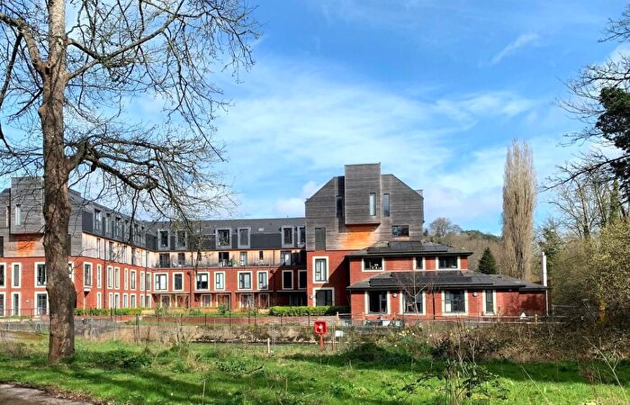 1 Bedroom Flat To Rent In Thackeray Lane, Godalming, GU7