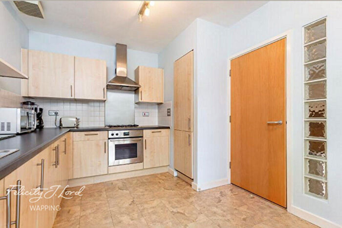 2 Bedroom Apartment For Sale In Commercial Street, London, E1