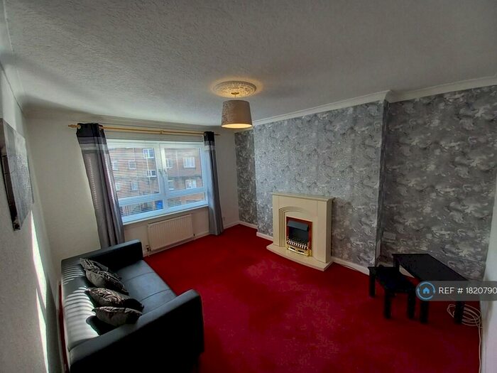 1 Bedroom Flat To Rent In Inverkip Street, Greenock, PA15