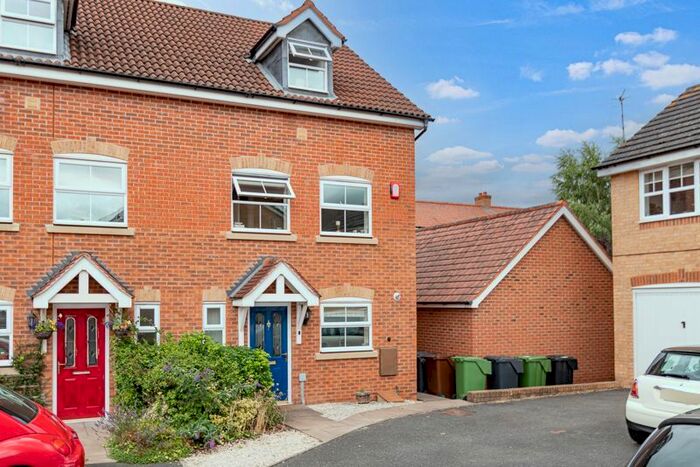 3 Bedroom End Of Terrace House To Rent In Design Close, Breme Park, Bromsgrove, B60