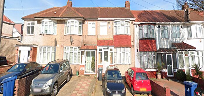 3 Bedroom Terraced House To Rent In Westbury Avenue, Southall, UB1