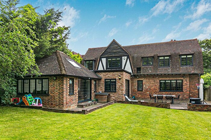 5 Bedroom Detached House For Sale In Kentish Lane, Brookmans Park, Hatfield, AL9