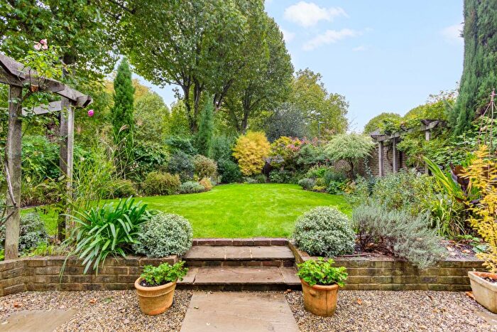 5 Bedroom Detached House To Rent In Hertford Avenue, East Sheen, SW14