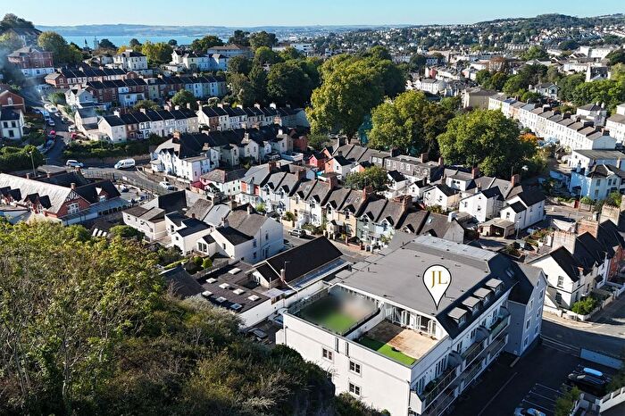 3 Bedroom Flat For Sale In Upton, Torquay, TQ1