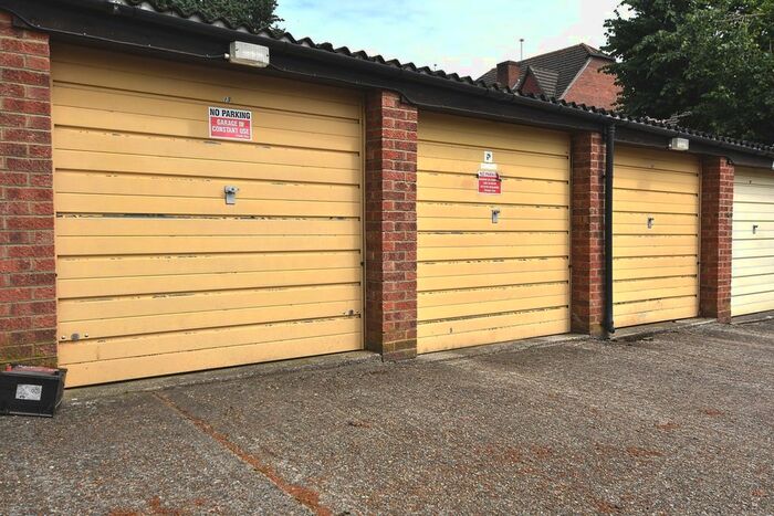 Garage / Parking To Rent In Ardent Close, London SE25