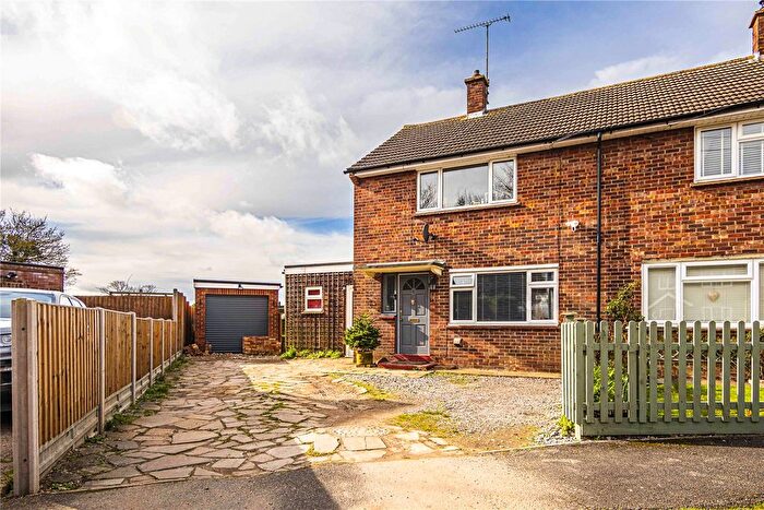 2 Bedroom Semi Detached House For Sale In Lords Close, Stanbridge, Central Bedfordshire, LU7