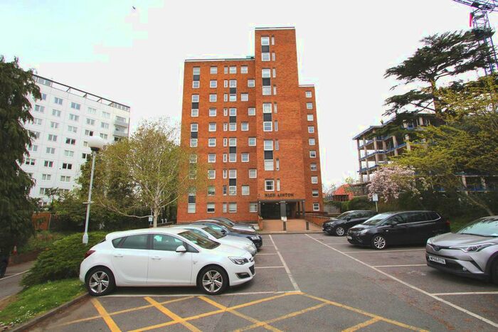 2 Bedroom Flat To Rent In Kingston Hill, Kingston Upon Thames, KT2