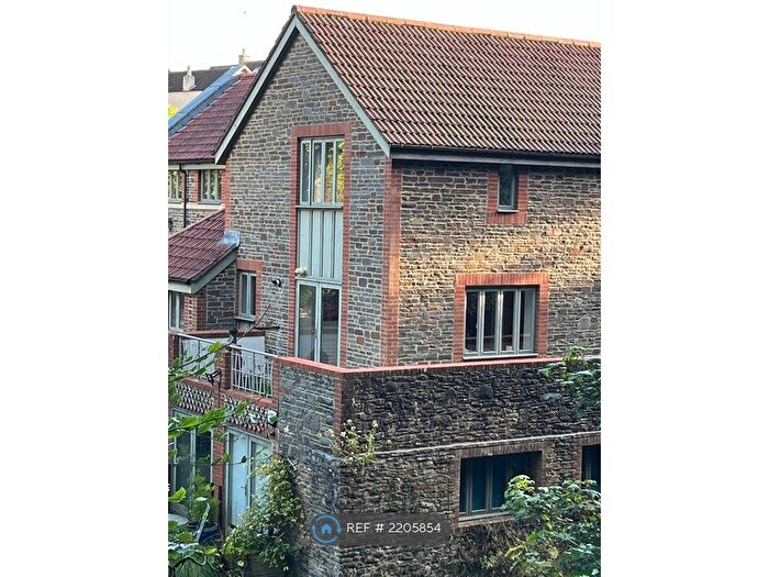 4 Bedroom Terraced House To Rent In Frenchay/Flock Mill, Bristol, BS16