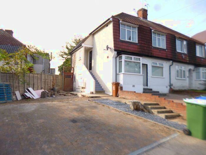 2 Bedroom Maisonette To Rent In Martens Avenue, Bexleyheath, DA7