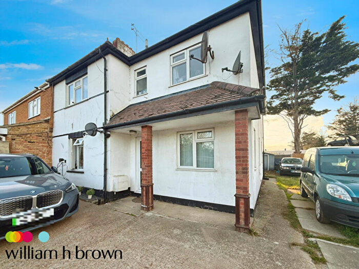 1 Bedroom Flat To Rent In Wennington Road, Wennington, Rainham, RM13