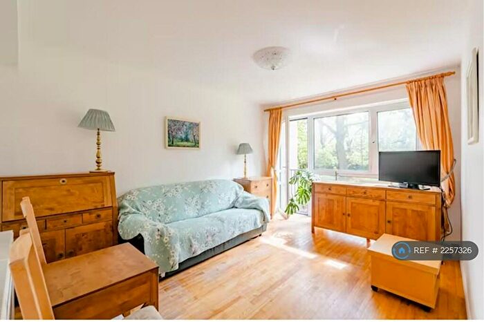 1 Bedroom Flat To Rent In Boundary Road, London, NW8