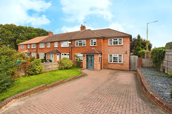 3 Bedroom End Terrace House For Sale In Orchard Close, Tunbridge Wells, Kent, TN2