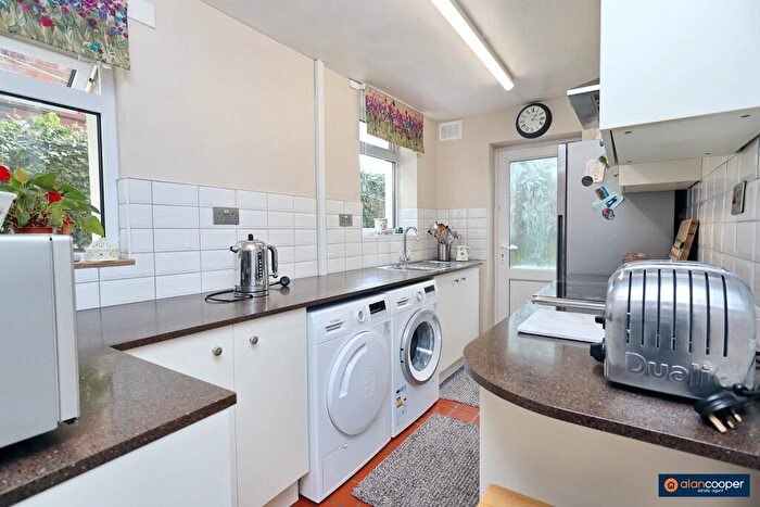 3 Bedroom Terraced House For Sale In Fife Street, Nuneaton, CV11