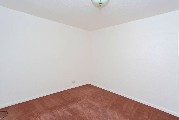 4 Bedroom Terraced House To Rent In Kingswood Road, Watford, WD25