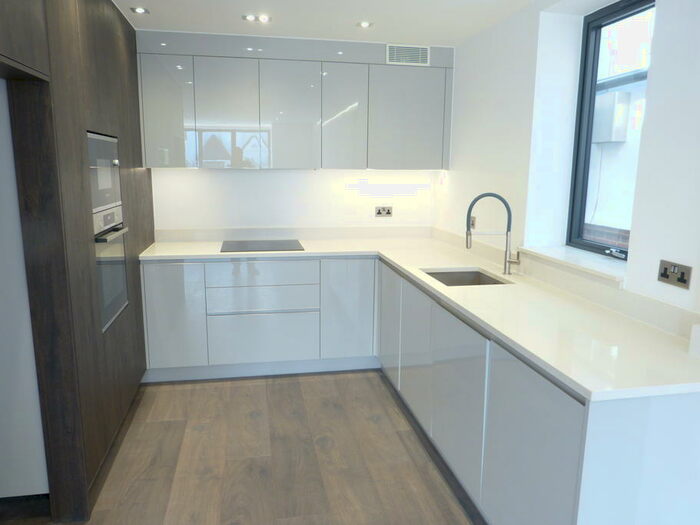 2 Bedroom Apartment To Rent In Sharel Court, The Ridgeway, London, NW11