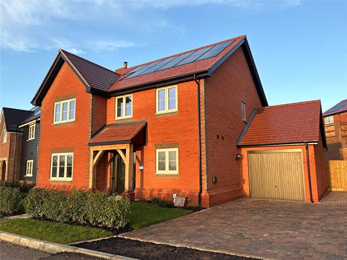 4 Bedroom Detached House For Sale In Tower House Farm, The Street, Mortimer, Reading, RG7