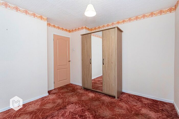 3 Bedroom Semi-Detached House For Sale In Windmill Road, Worsley, Manchester, M28