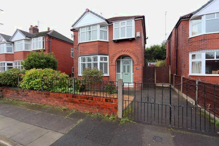 3 Bedroom Detached House To Rent In Hillside Avenue, Whitefield, Manchester M45