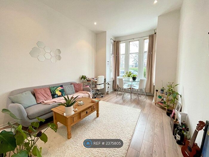 1 Bedroom Flat To Rent In West Hill, London, SW15
