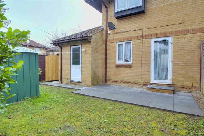 2 Bedroom Semi-Detached House For Sale In Farnham Court, Great Holm, MK8