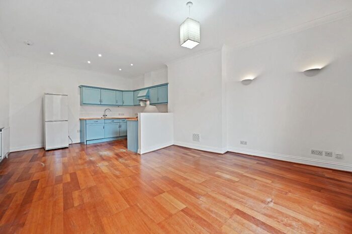 3 Bedroom Flat For Sale In Sinclair Road, London, W14
