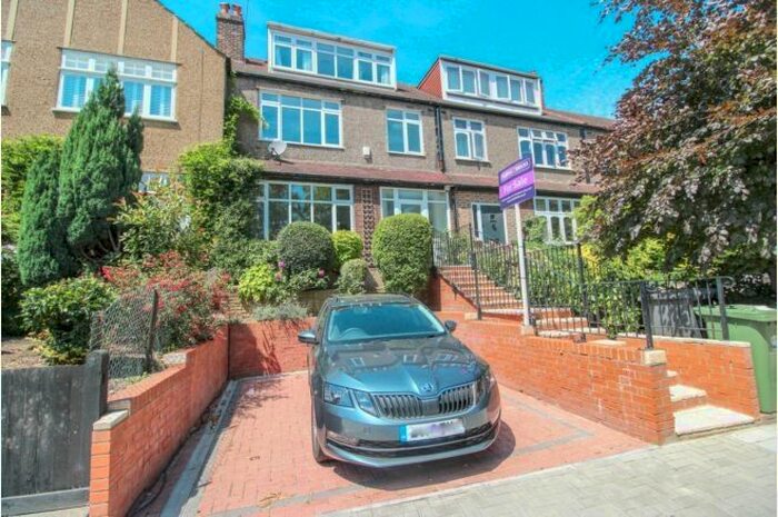 4 Bedroom Flat To Rent In Dartmouth Road, London, SE23