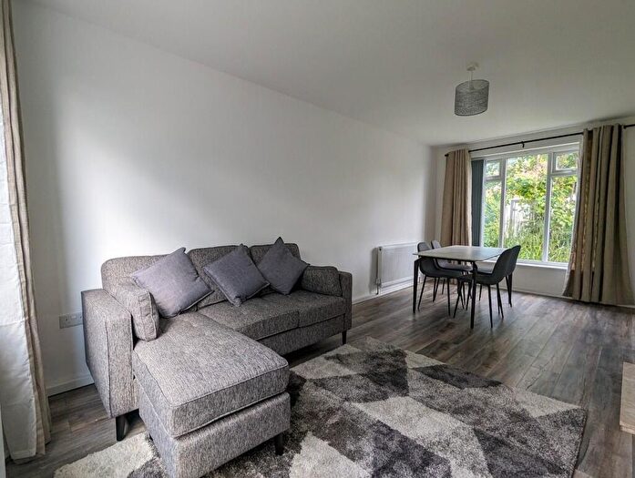 2 Bedroom Flat To Rent In Church Road, Croydon, CR0