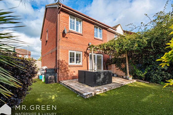 3 Bedroom Semi-Detached House For Sale In Ladysmith Close, Christchurch, Dorset, BH23