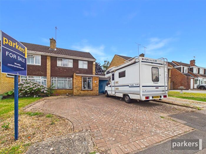 3 Bedroom Semi-Detached House For Sale In Malvern Close, Woodley, Reading, Berkshire, RG5