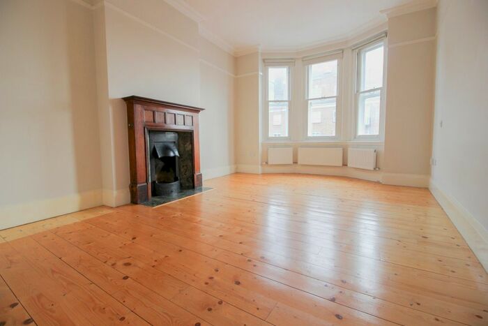 2 Bedroom Flat To Rent In Mare Street, Hackney, E8