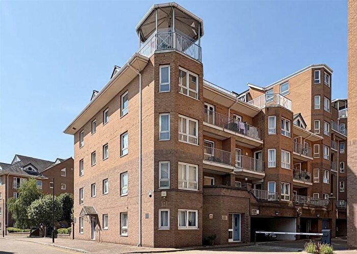1 Bedroom Flat For Sale In Homer Drive, London, E14