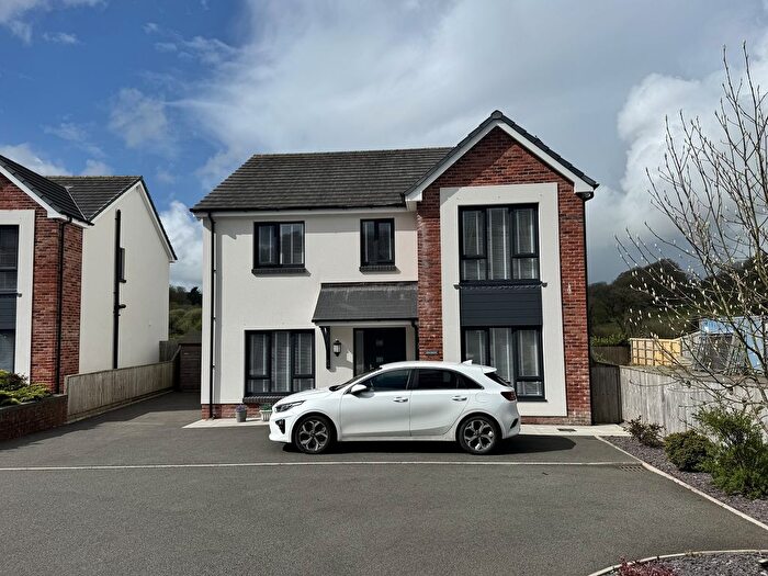 3 Bedroom Detached House For Sale In Drefach, Llanelli, Carmarthenshire., SA14