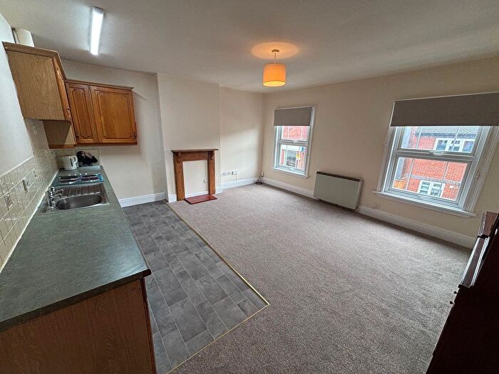 1 Bedroom Flat To Rent In High Street, Burntwood, WS7