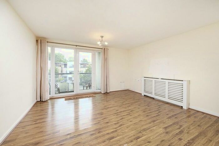 2 Bedroom Property To Rent In Peacock Close, London, NW7